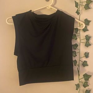 Black athletic crop